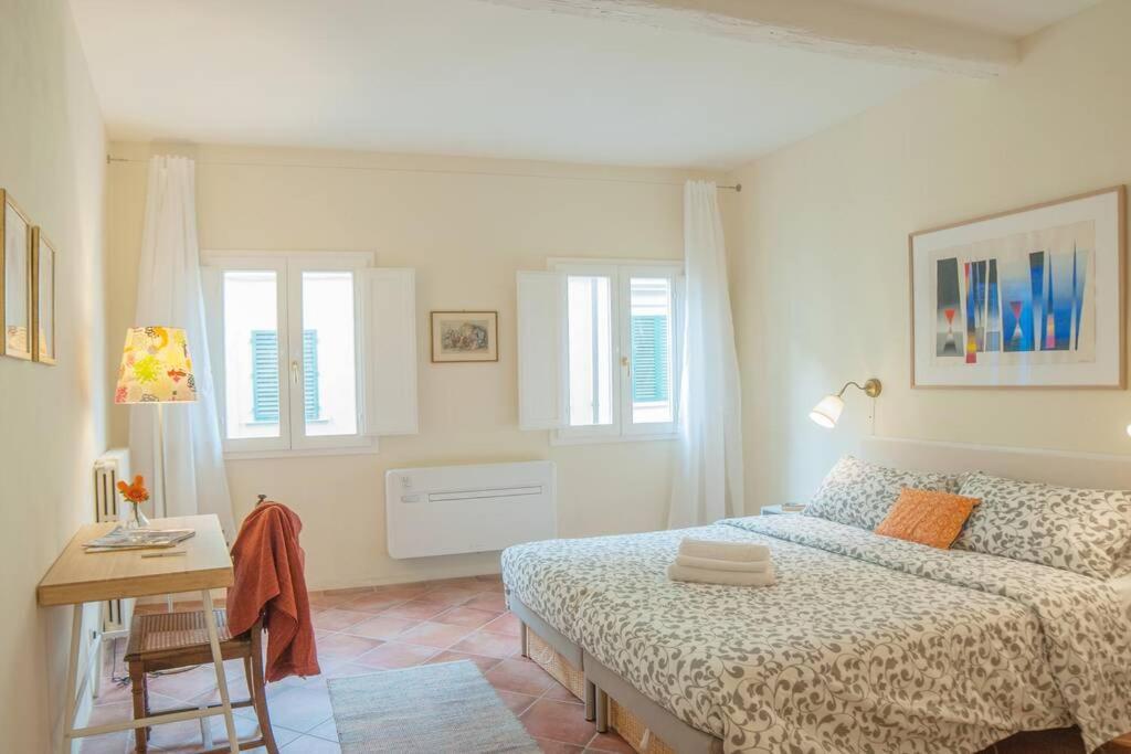 Cozy Macci Flat 4 People Near Santa Croce Square Apartamento Florença Exterior foto
